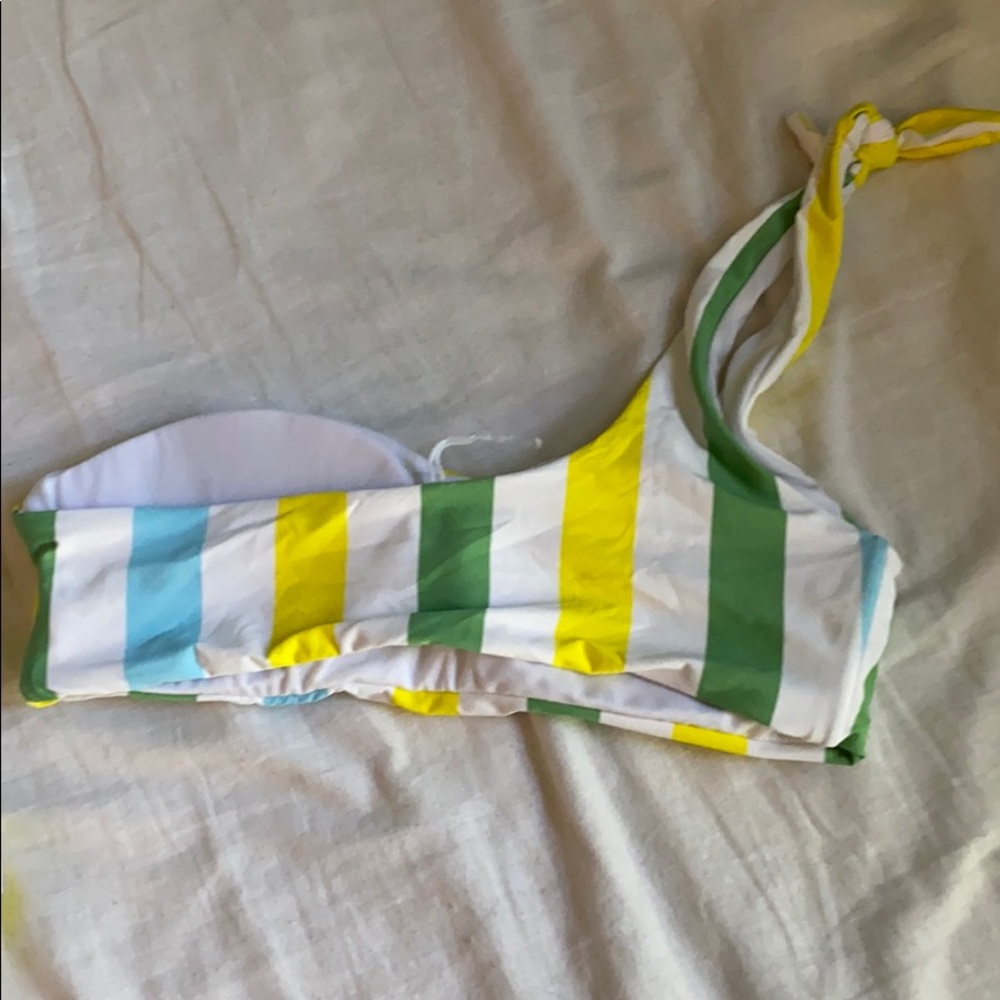 Bikini - Picture 5 of 5